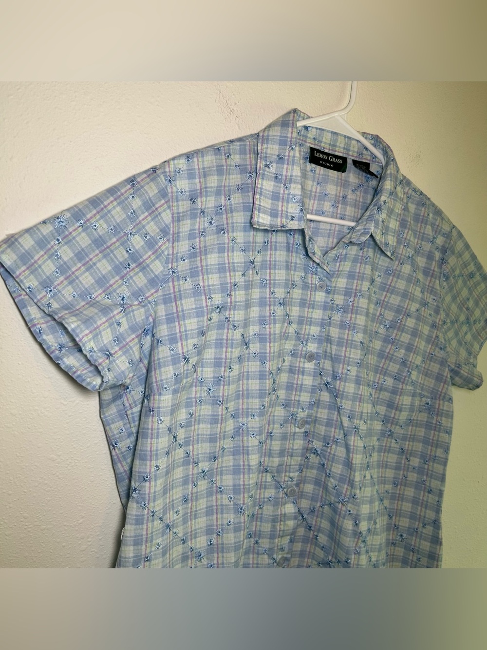 VTG Embroidered Button Up Shirt Women’s XL Floral Plaid Blue Cottagecore Prairie - Picture 4 of 6